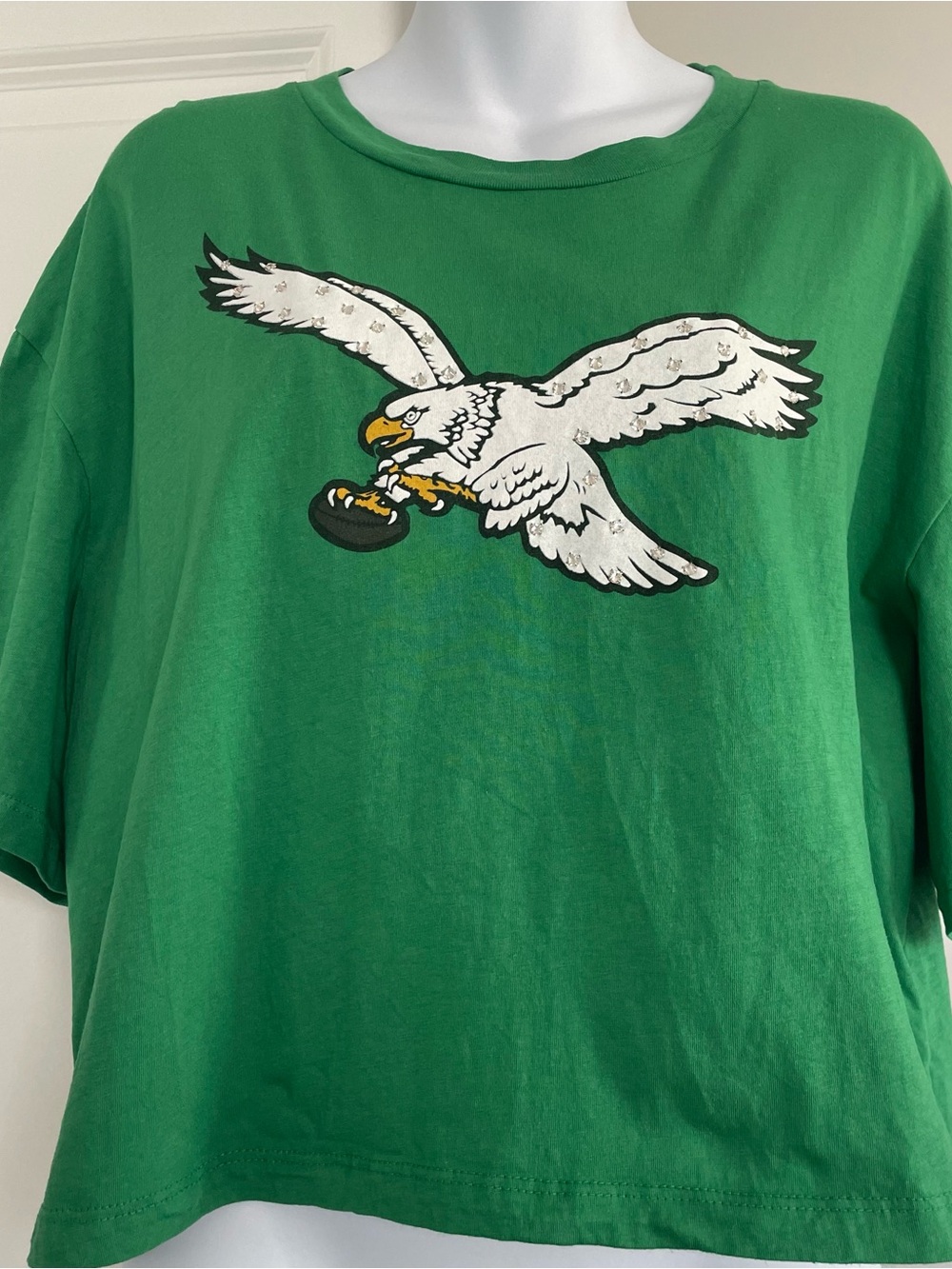 Philadelphia Eagles Green Cropped Graphic Tee